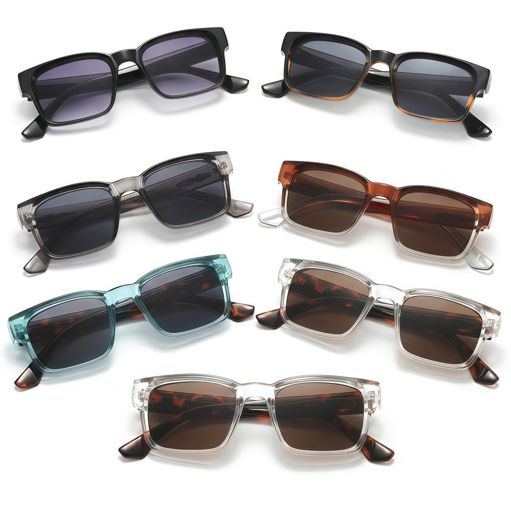 Men Fashion Photography - Lunettes de soleil rétro tendance et